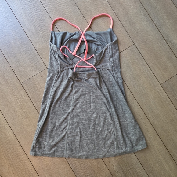Lululemon Dancing Warrior Tank Top Size 8 - Picture 2 of 4